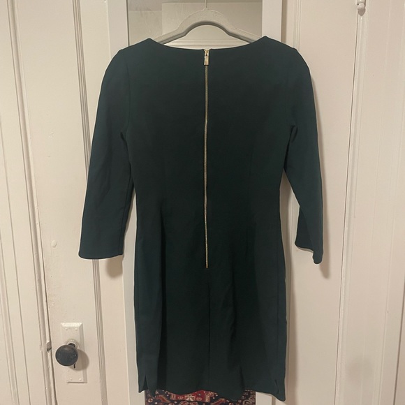 Fitted forest green dress - Picture 2 of 3